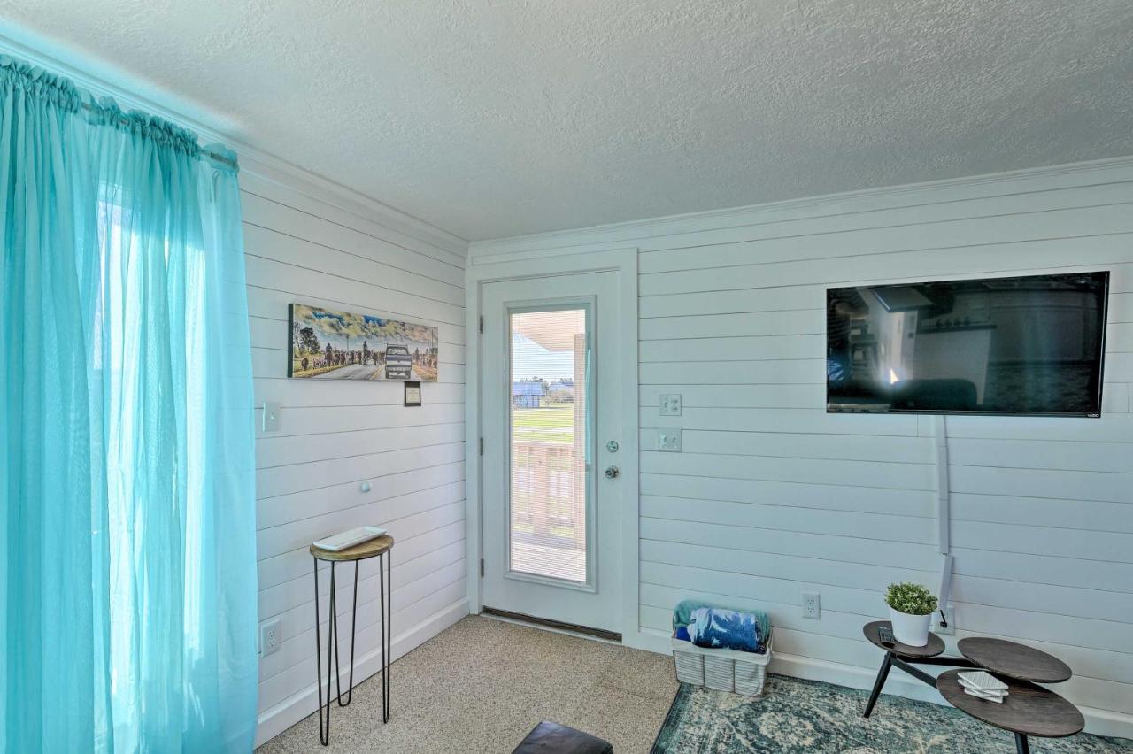 Open-Concept Cottage Less Than 1 Mi To Beach! Surfside Beach Luaran gambar