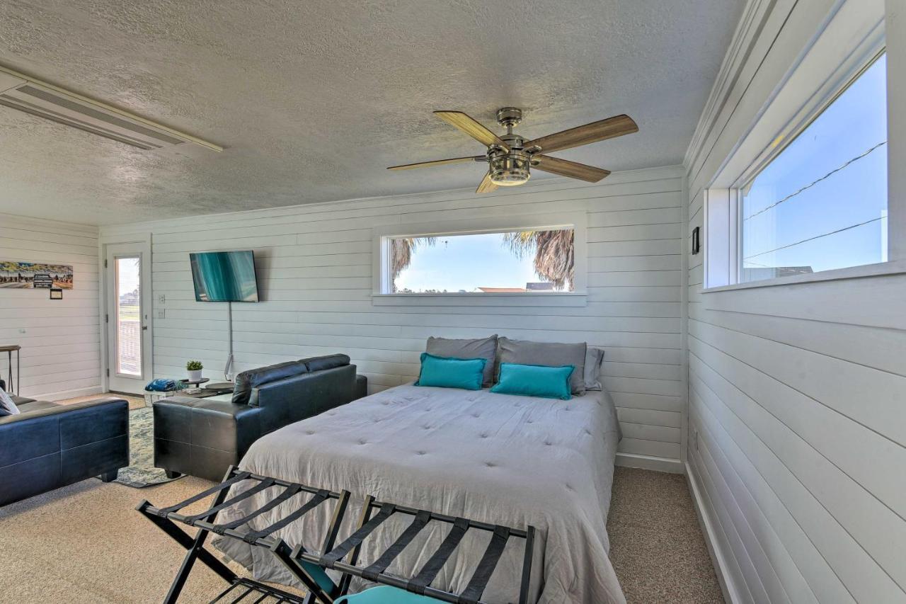 Open-Concept Cottage Less Than 1 Mi To Beach! Surfside Beach Luaran gambar